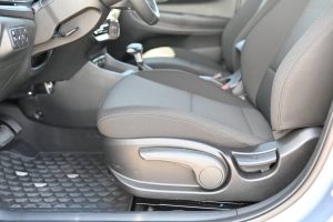 Hyundai-i20-10-T-GDi-Family-AT-29