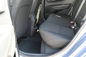 Hyundai-i20-10-T-GDi-Family-AT-30