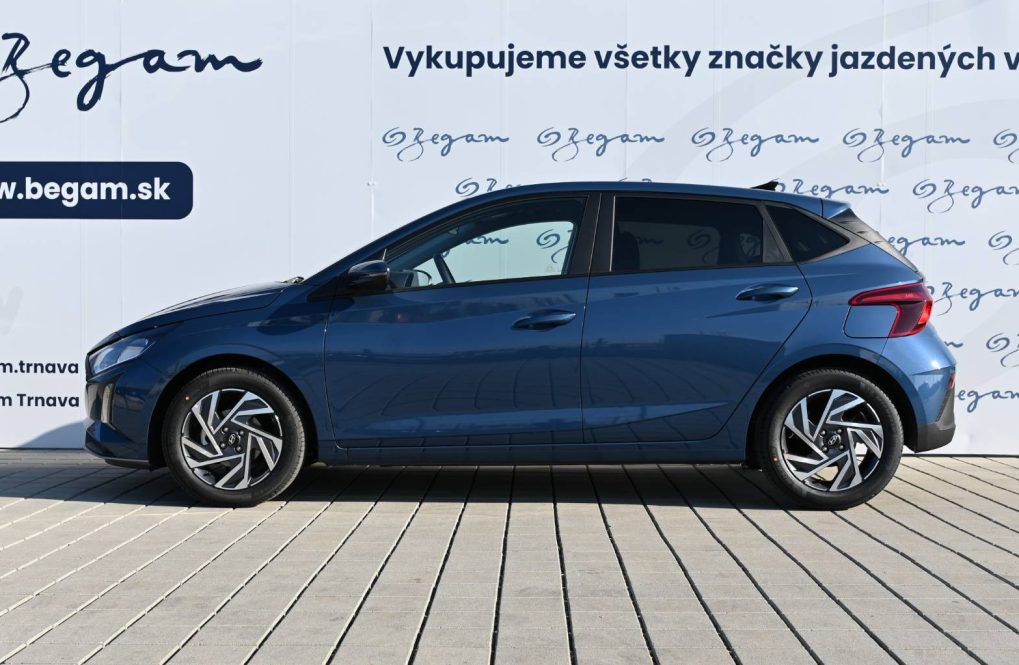 Hyundai-i20-10-T-GDi-Family-AT-4