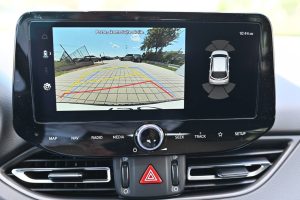 Hyundai-i30-15-T-GDi-mHEV-Family-DCT-14