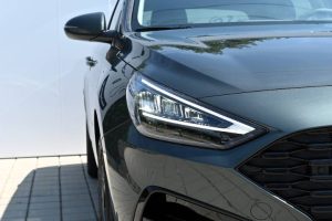 Hyundai-i30-15-T-GDi-mHEV-Family-DCT-2