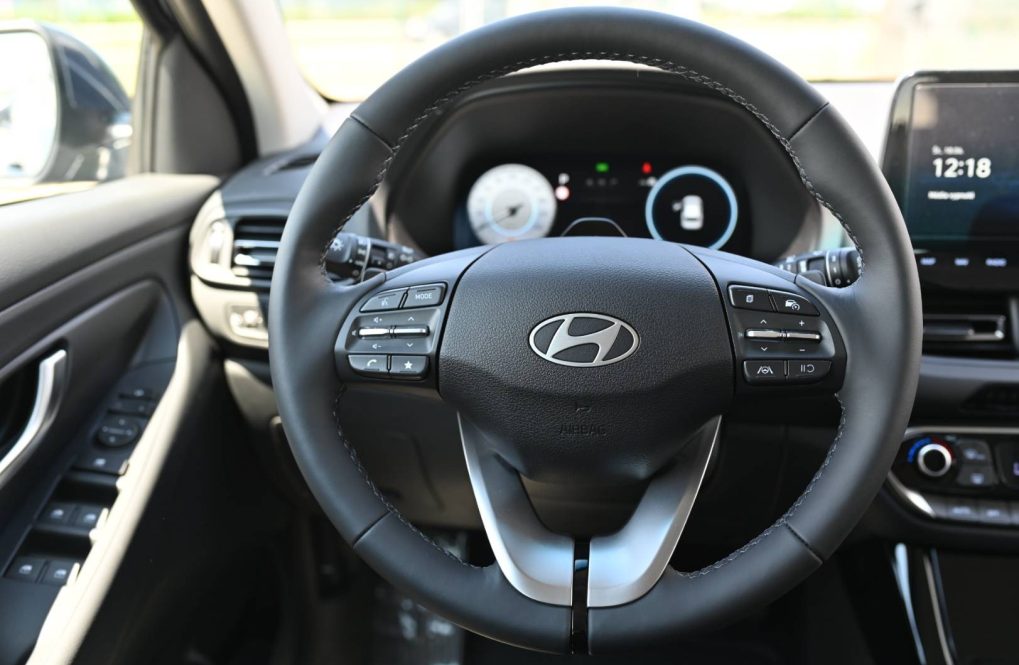 Hyundai-i30-16-T-GDi-FAMILY-7DCT-MY26-16