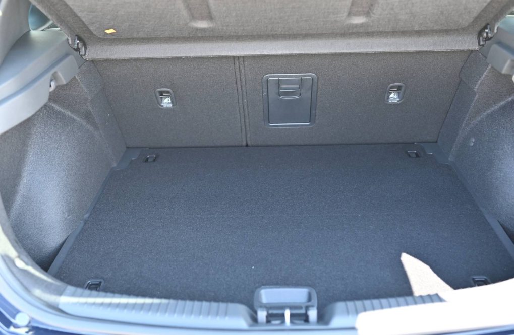 Hyundai-i30-16-T-GDi-FAMILY-7DCT-MY26-40