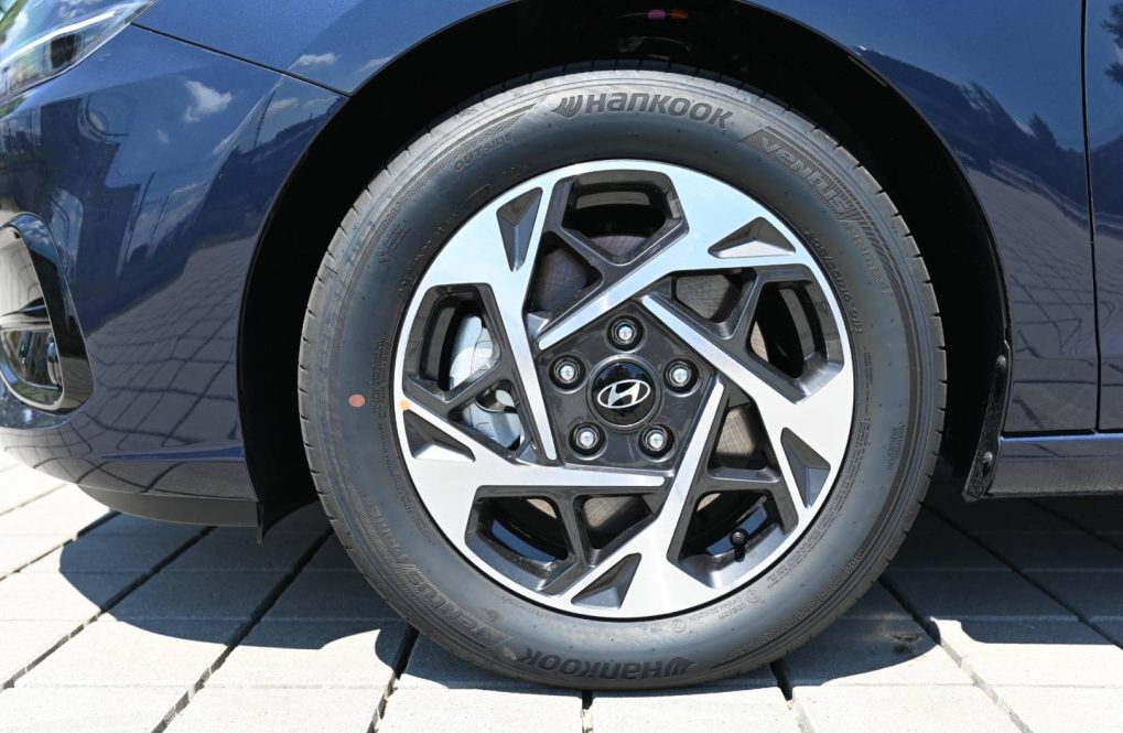 Hyundai-i30-16-T-GDi-FAMILY-7DCT-MY26-5