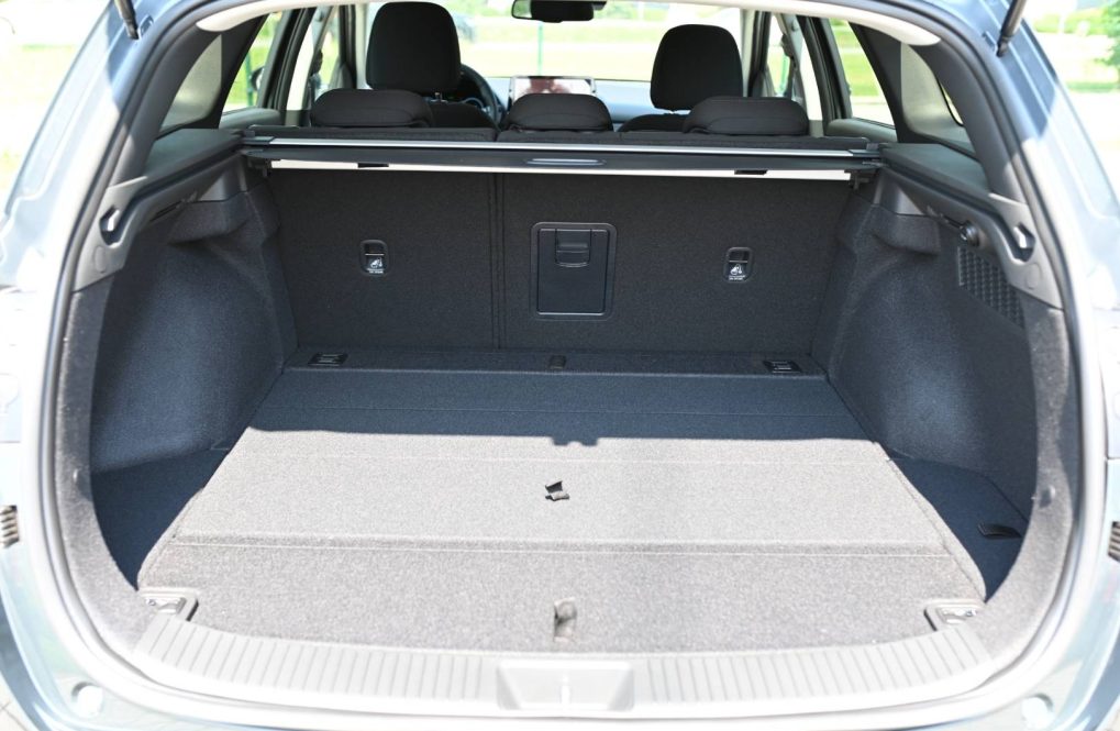 Hyundai-i30-CW-10-T-GDi-FAMILY-6MT-MY26-19