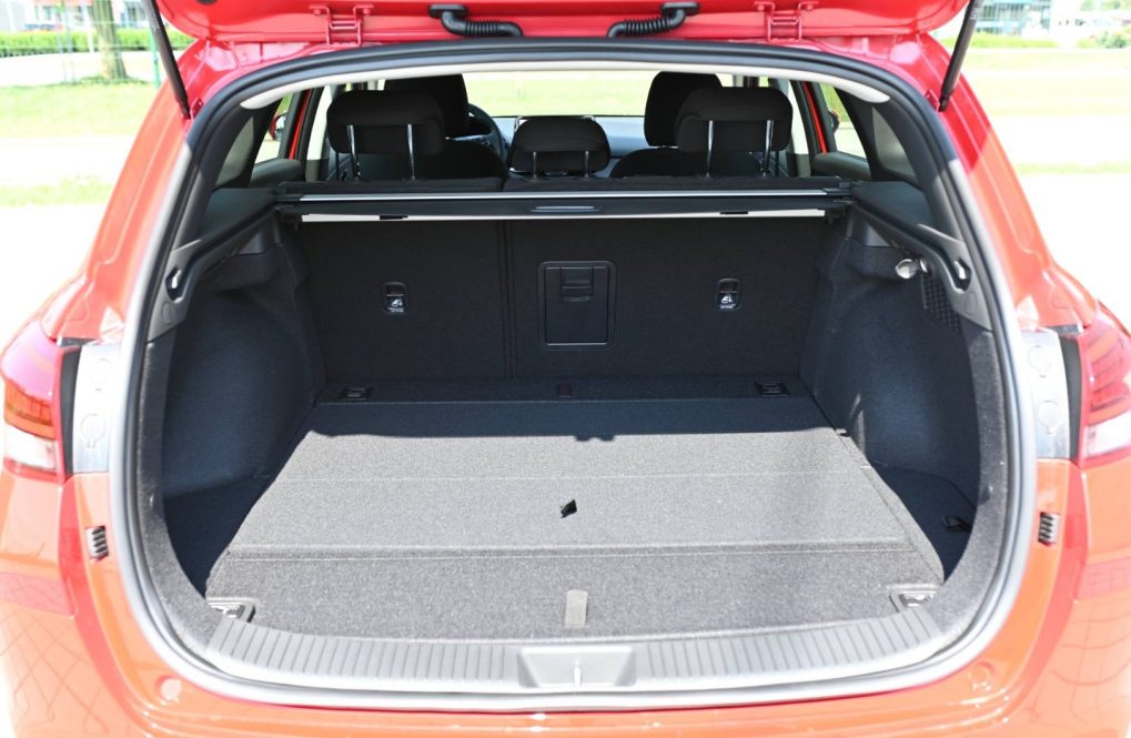 Hyundai-i30-CW-10-T-GDi-FAMILY-6MT-MY26-24