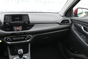 Hyundai-i30-CW-14-T-GDi-Comfort-11