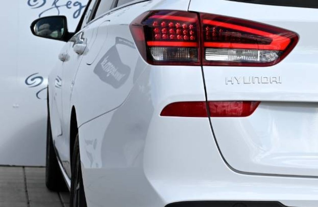 Hyundai-i30-CW-15T-GDi-MHEV-7DCT-FAMILY-MY25-103kW-8