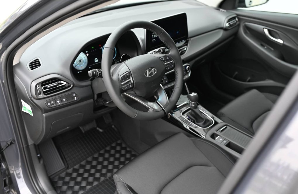 Hyundai-i30-CW-i30WGN-16-T-GDi-FAMILY-7DCT-MY26-11