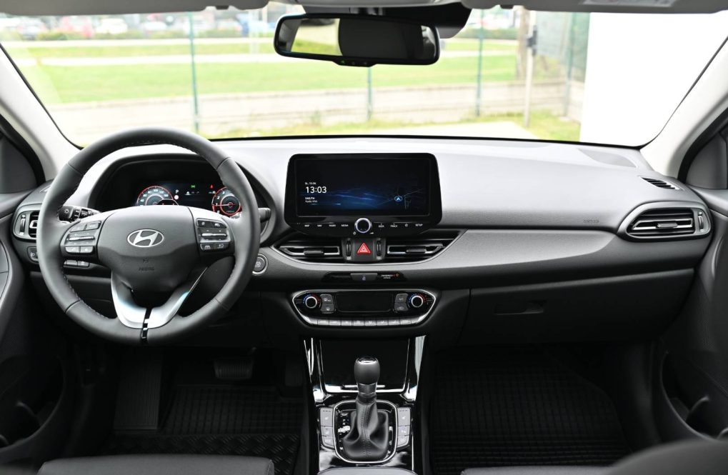 Hyundai-i30-CW-i30WGN-16-T-GDi-FAMILY-7DCT-MY26-18