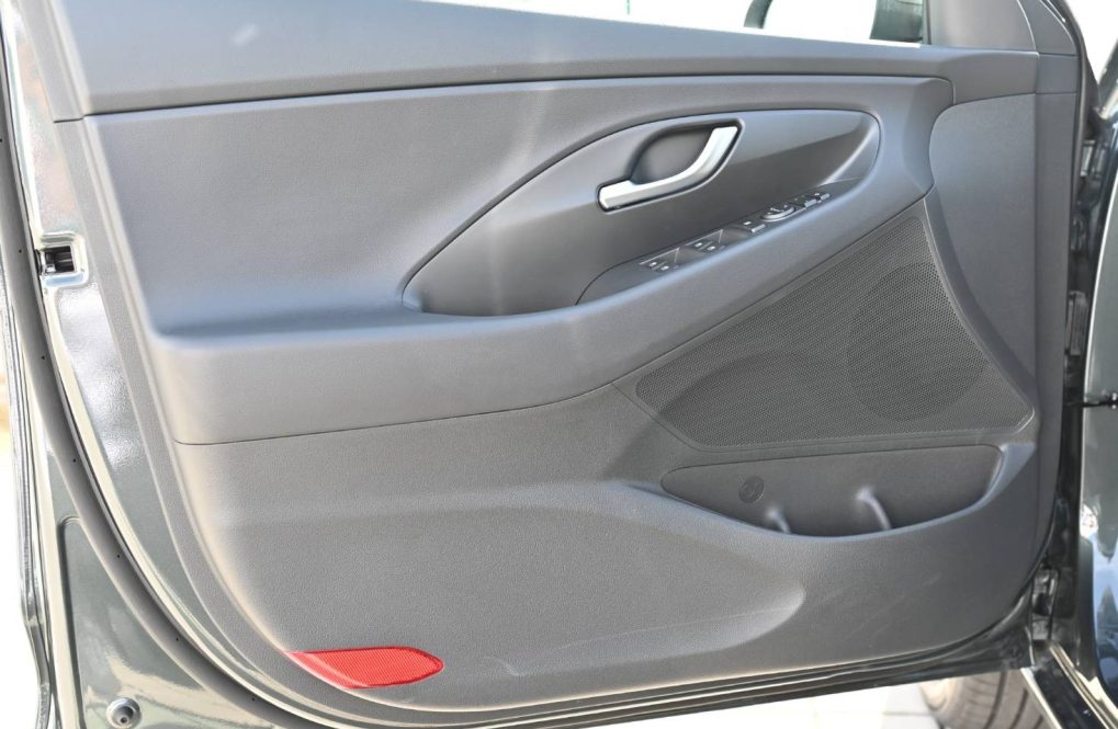 Hyundai-i30-CW-i30WGN-16-T-GDi-STYLE-7DCT-MY26-10
