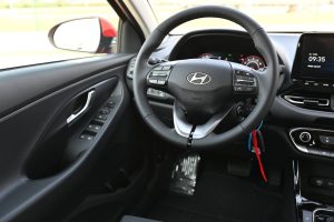 Hyundai-i30-i30HB-16-T-GDi-Comfort-7DCT-MY26-15