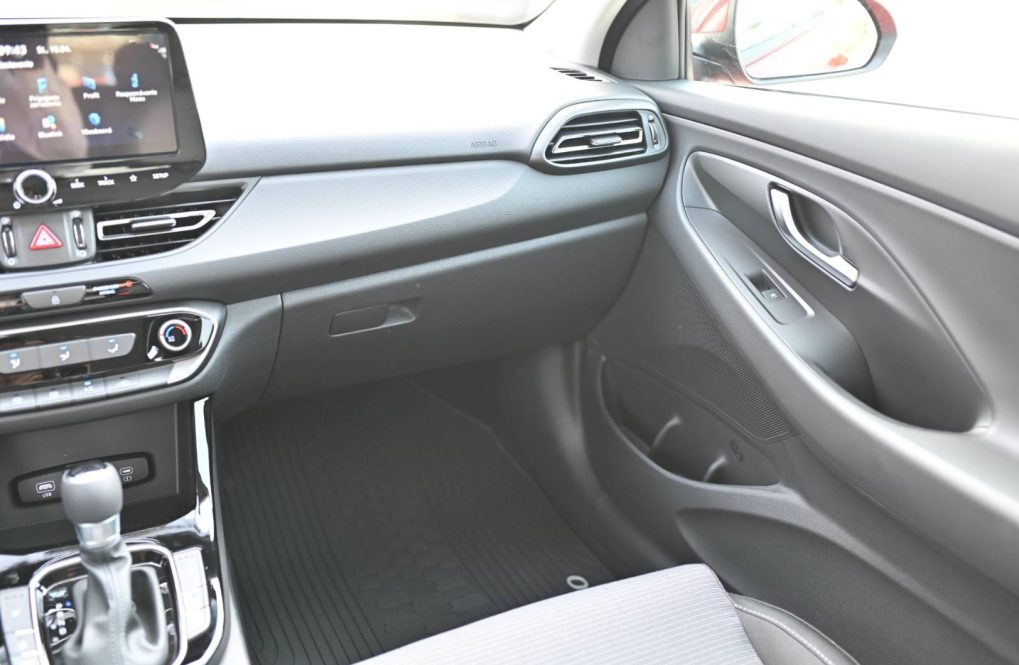 Hyundai-i30-i30HB-16-T-GDi-Comfort-7DCT-MY26-16