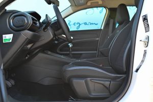 Jeep-Avenger-12-GSE-T3-Longitude-13
