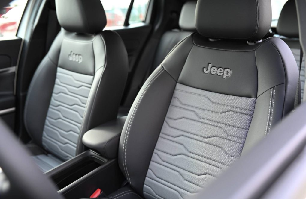Jeep-Avenger-12-T-e-Hybrid-6DCT-UPLAND-4xe-24