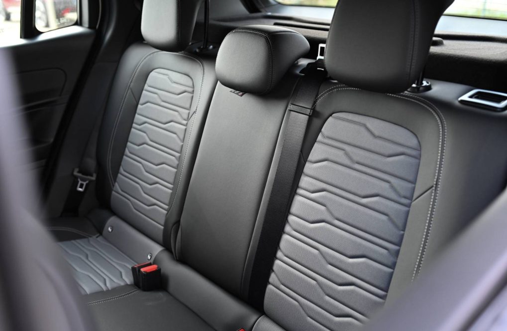 Jeep-Avenger-12-T-e-Hybrid-6DCT-UPLAND-4xe-27