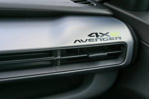 Jeep-Avenger-12-T-e-Hybrid-6DCT-UPLAND-4xe-28