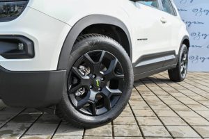 Jeep-Avenger-12-T-e-Hybrid-6DCT-UPLAND-4xe-5