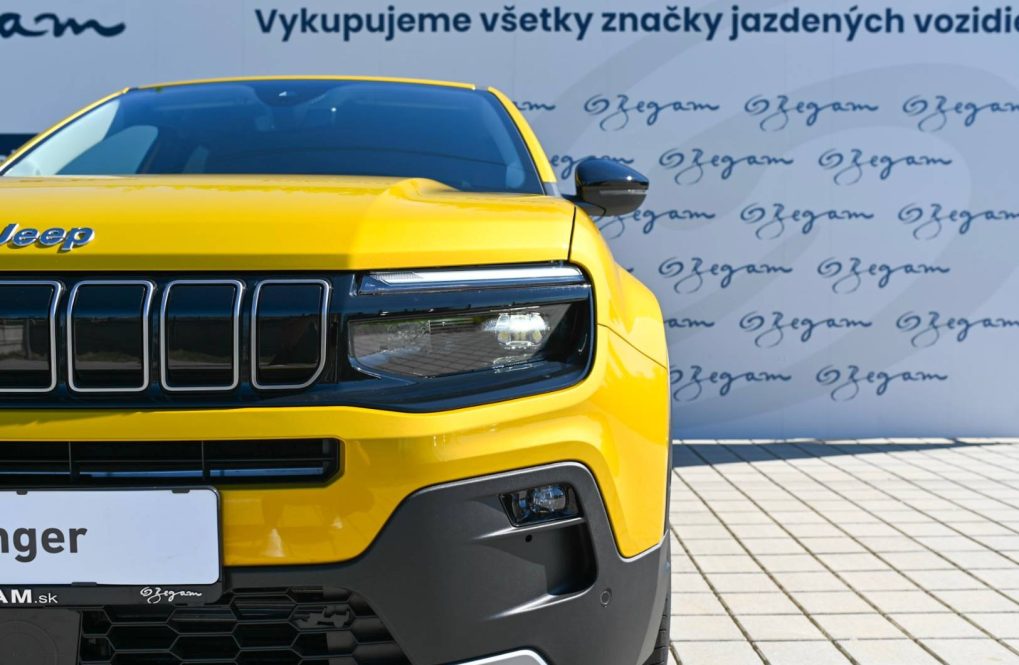 Jeep-Avenger-12-T-e-Hybrid-Summit-AT-2