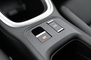 Jeep-Avenger-12-T-e-Hybrid-Summit-AT-22