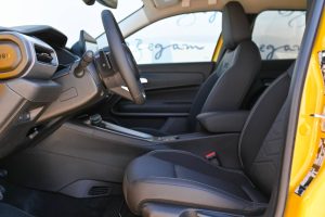 Jeep-Avenger-12-T-e-Hybrid-Summit-AT-23