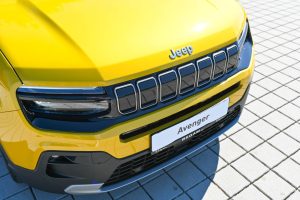 Jeep-Avenger-12-T-e-Hybrid-Summit-AT-3
