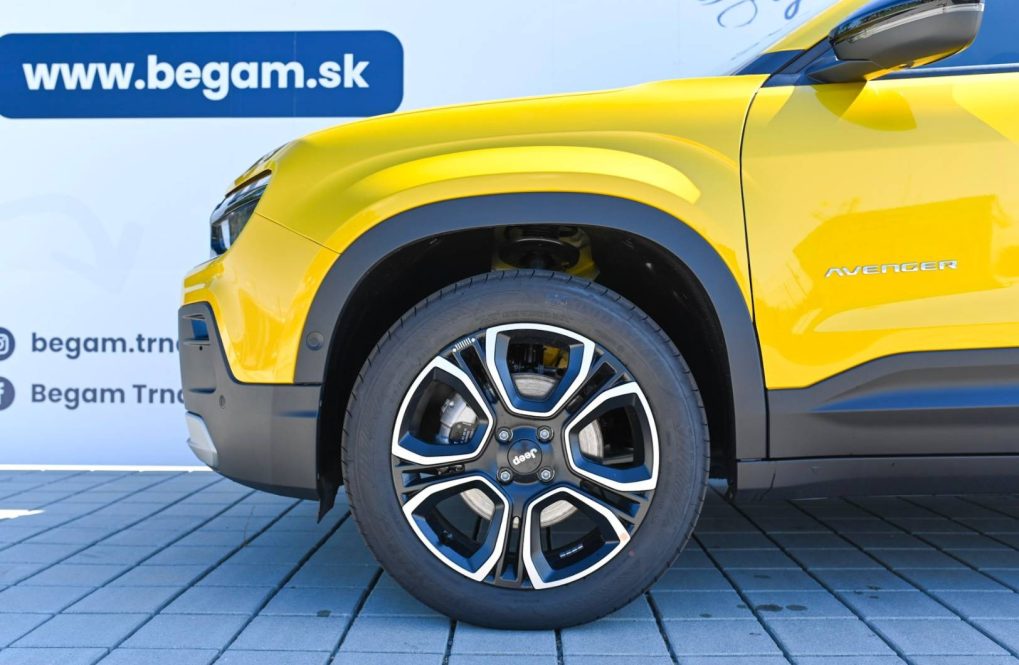 Jeep-Avenger-12-T-e-Hybrid-Summit-AT-5