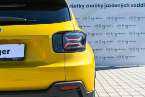 Jeep-Avenger-12-T-e-Hybrid-Summit-AT-8