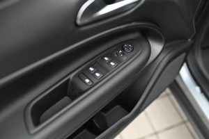 Jeep-Avenger-Elektro-54-kWh-SUMMIT-24