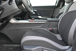 Jeep-Compass-12T-e-Hybrid-Altitude-145K-6-EDCT-19