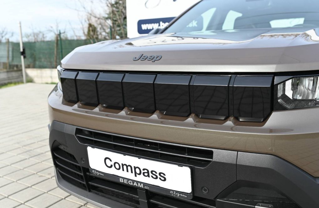 Jeep-Compass-12T-e-Hybrid-Altitude-145K-6-EDCT-3