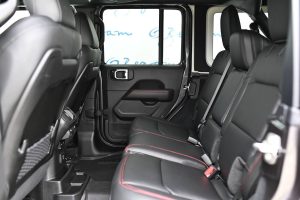 Jeep-Wrangler-RUBICON-20-TURBO-272k-8AT-4WD-10
