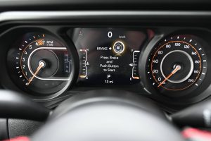 Jeep-Wrangler-RUBICON-20-TURBO-272k-8AT-4WD-12