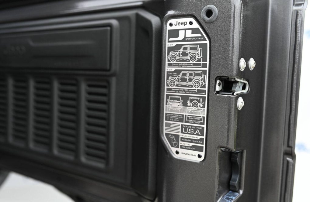 Jeep-Wrangler-RUBICON-20-TURBO-272k-8AT-4WD-16