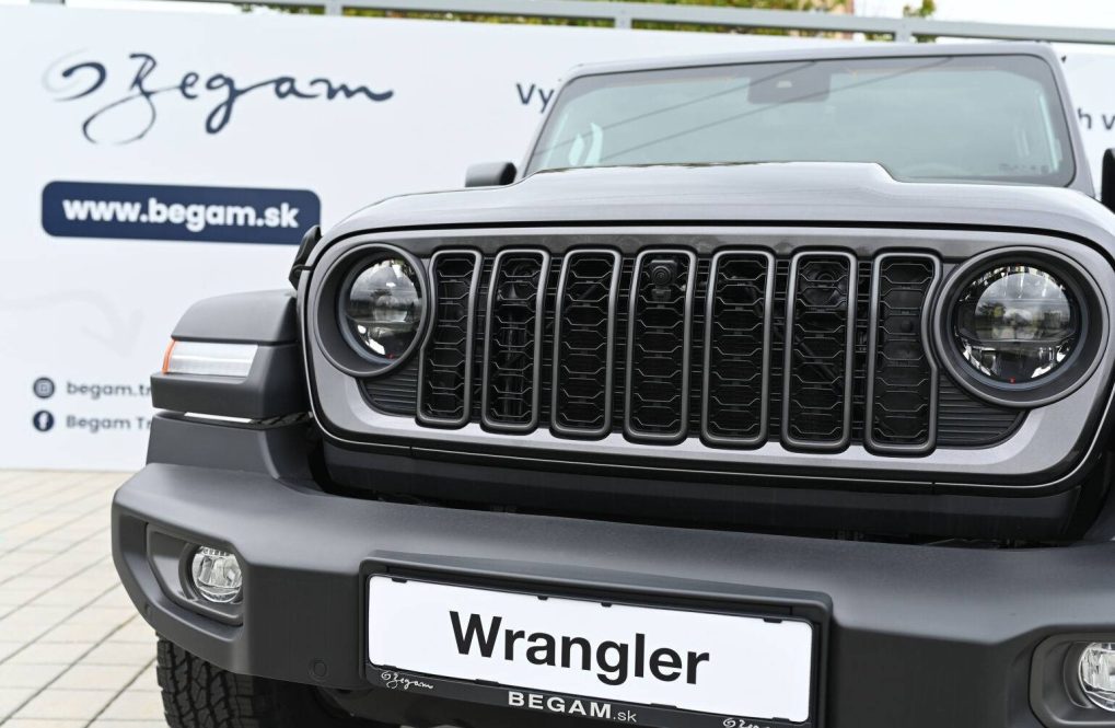 Jeep-Wrangler-RUBICON-20-TURBO-272k-8AT-4WD-4