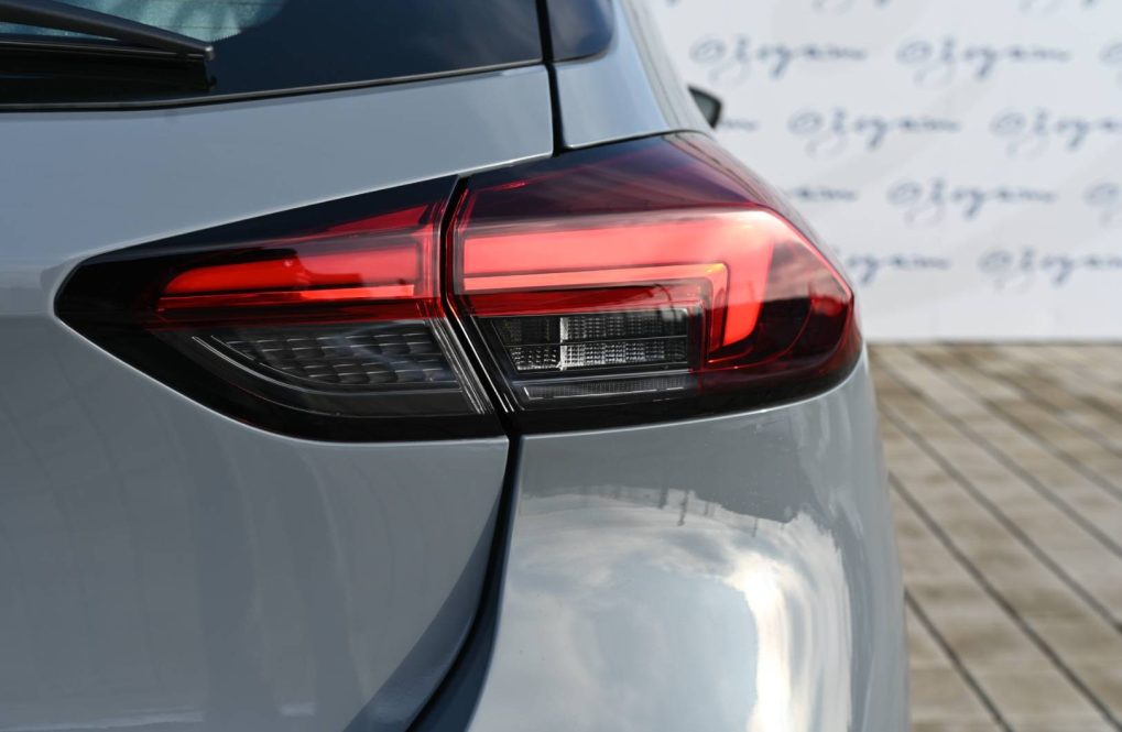 Opel-Corsa-12-Turbo-SS-GS-AT-8
