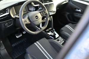 Opel-Corsa-12-Turbo-SS-GS-AT-9
