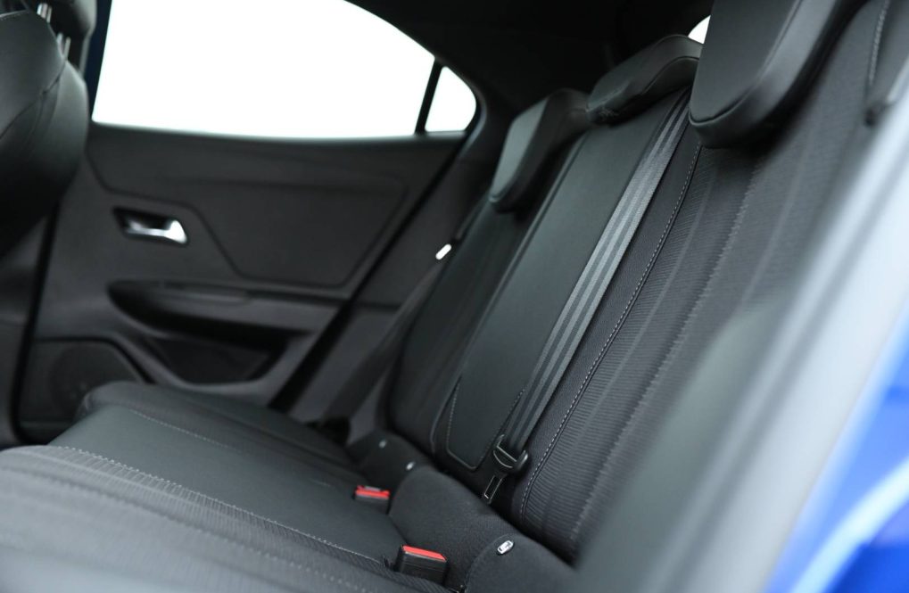 Opel-Mokka-GS-Hybrid-48V-eDCT-6-automat-22