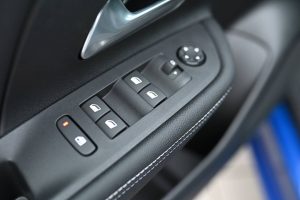 Opel-Mokka-GS-Hybrid-48V-eDCT-6-automat-23