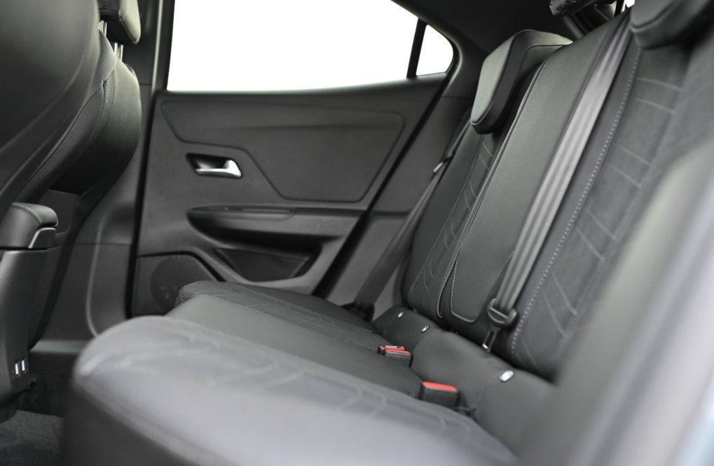 Opel-Mokka-GS-Hybrid-48V-eDCT-6-automat-23