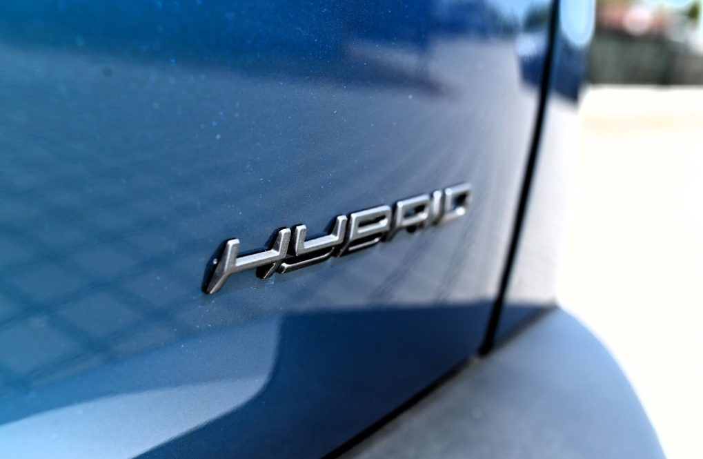 Peugeot-2008-2008-GT-Hybrid-145k-e-DCS6-MHEV-11