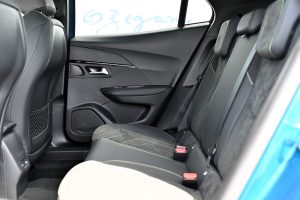 Peugeot-2008-2008-GT-Hybrid-145k-e-DCS6-MHEV-33