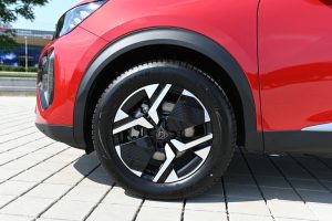 Peugeot-2008-2008-GT-Hybrid-145k-e-DCS6-MHEV-5