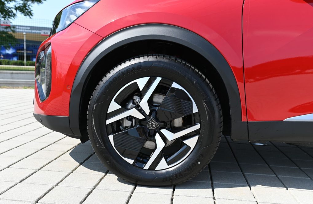 Peugeot-2008-2008-GT-Hybrid-145k-e-DCS6-MHEV-5