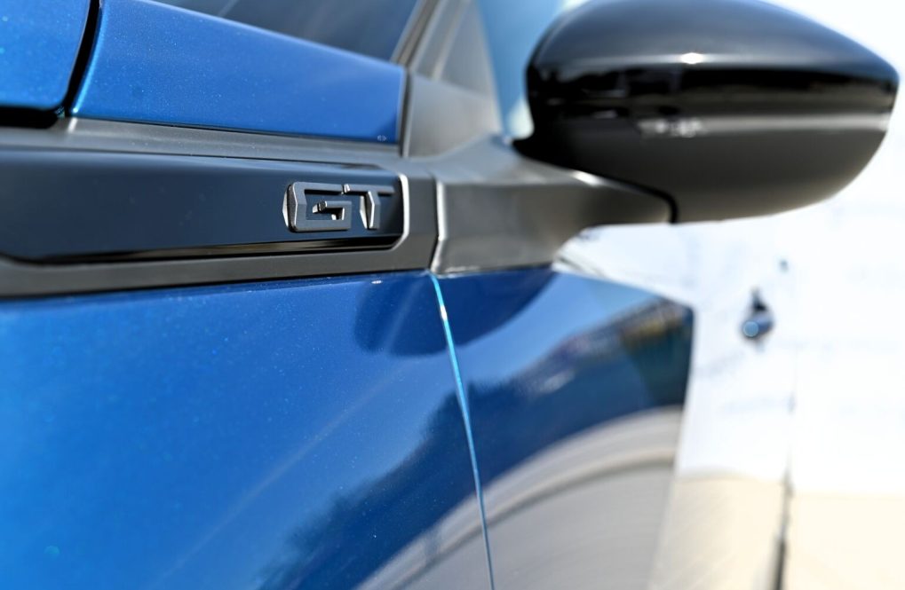 Peugeot-2008-2008-GT-Hybrid-145k-e-DCS6-MHEV-7