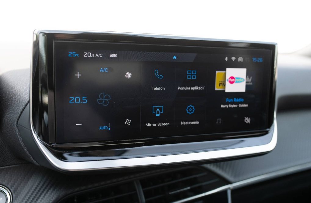 Peugeot-2008-E-Allure-54kWh-115kw-12