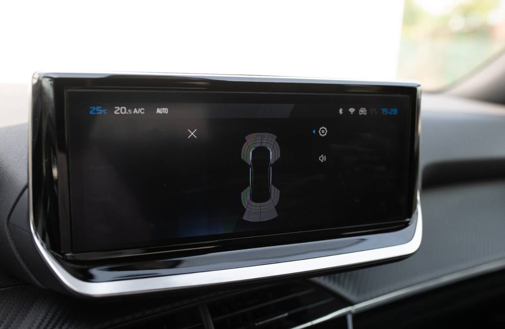 Peugeot-2008-E-Allure-54kWh-115kw-16