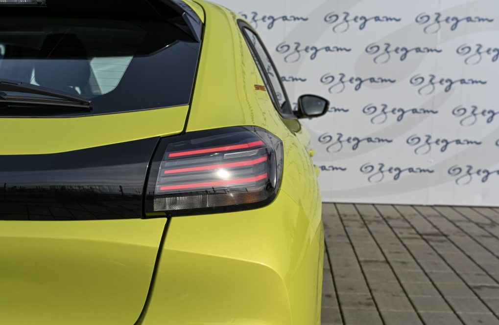 Peugeot-208-208-STYLE-TURBO-100k-BVM6-9