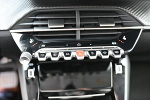 Peugeot-208-ALLURE-Hybrid-110k-e-DCS6-MHEV-22