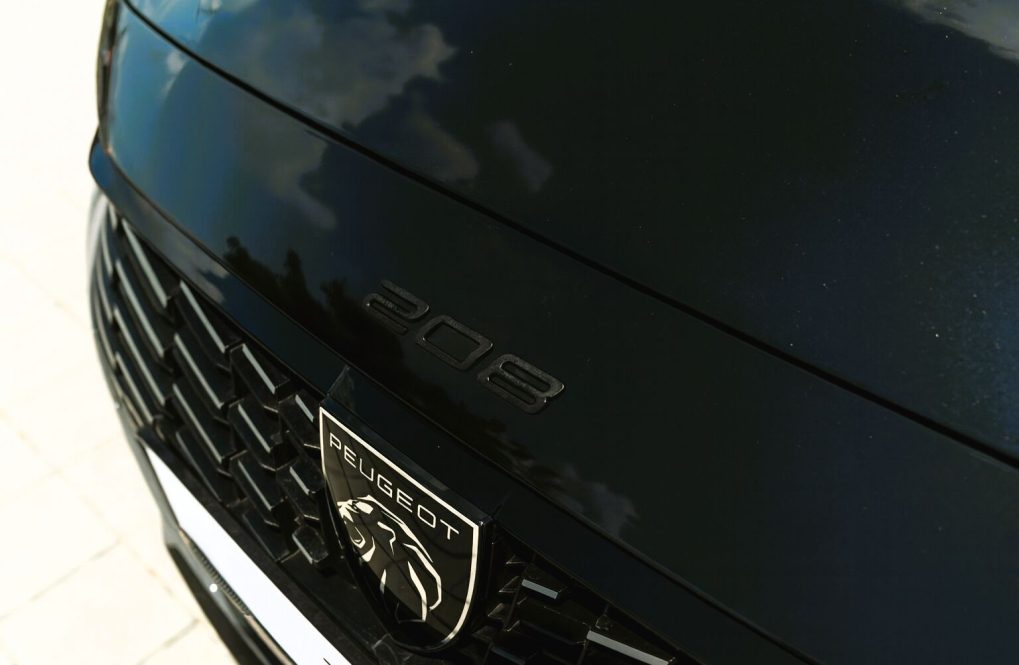 Peugeot-208-ALLURE-Hybrid-110k-e-DCS6-MHEV-3